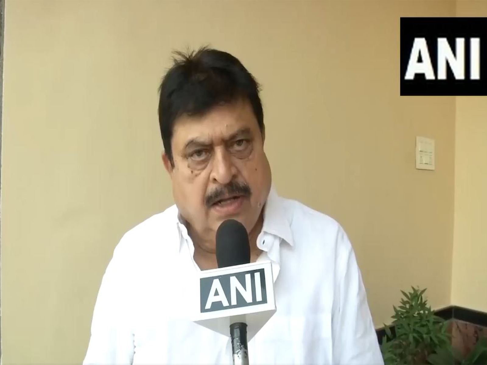 "Rahul Gandhi proved that he is a joker": Telangana BJP chief on Congress leader's fresh 'vote-chori' charge