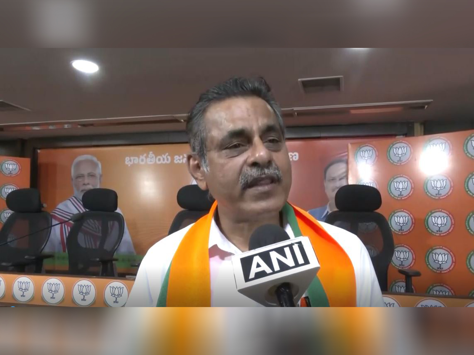 "If we can tamper with EVMs, why steal votes?": BJP MP Konda Vishweshwar Reddy on Rahul Gandhi's "voti chori" claim