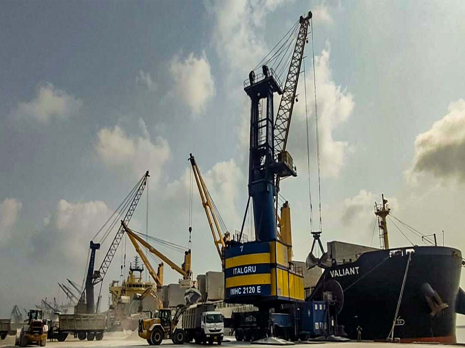 Tamil Nadu to become global shipbuilding hub with Rs 30,000 Cr investment from Central PSUs