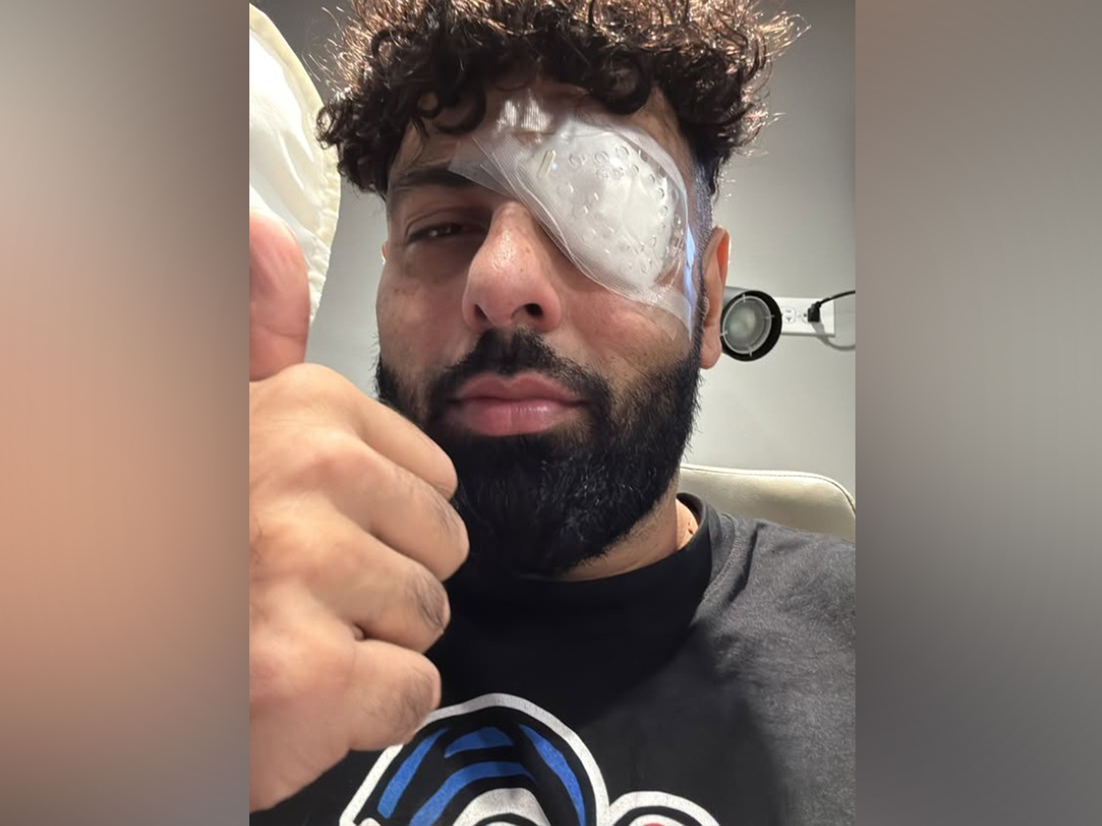 Singer Badshah injures his left eye during final show of the North America music tour