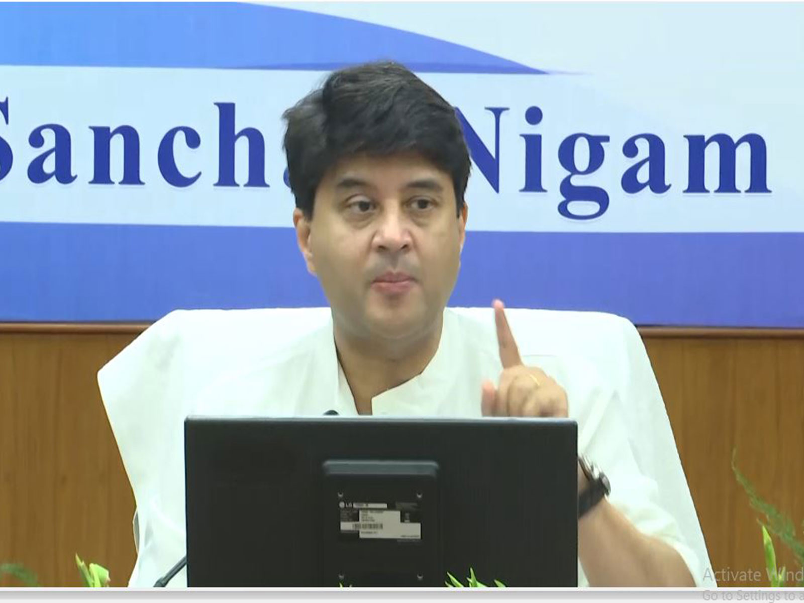 PM Modi to launch BSNL's 4G stack, saturation project tomorrow: Jyotiraditya Scindia